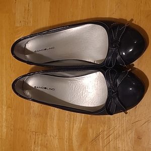 Bandolino navy flats size 9